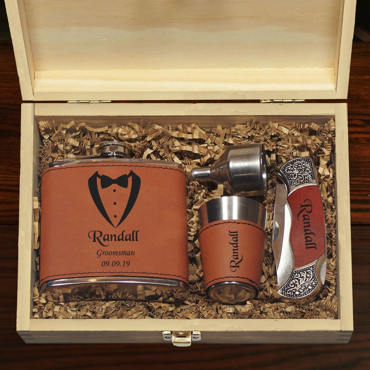 Personalized Flask & Pocket Knife Groomsman Gift Set - The Man Registry
